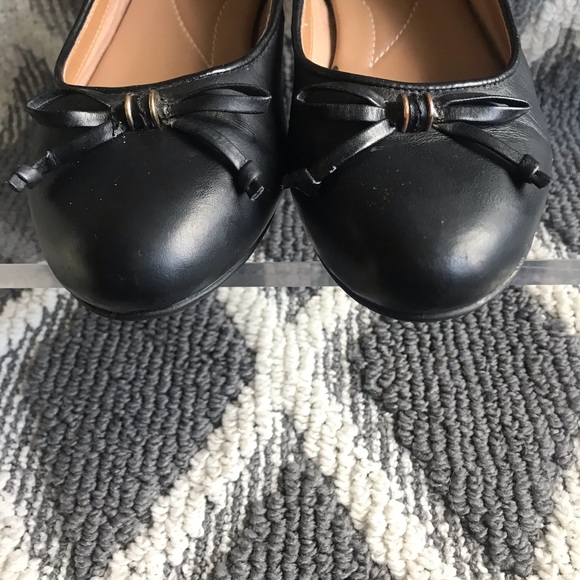 Clarks Artisan Black Leather Ballet Flats Womens Size US 8 UK 5.5 Bow Detail EUC - Picture 2 of 8